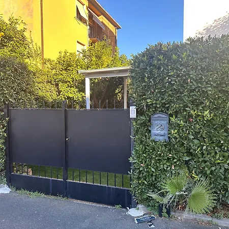 度假居 Oasi Ardenza La Tua Casa Al Mare A 利沃诺